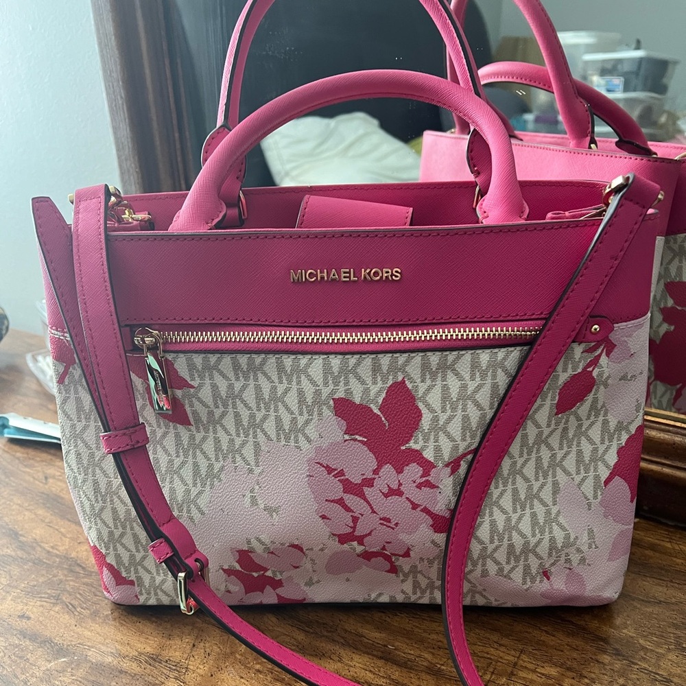 Hand bag